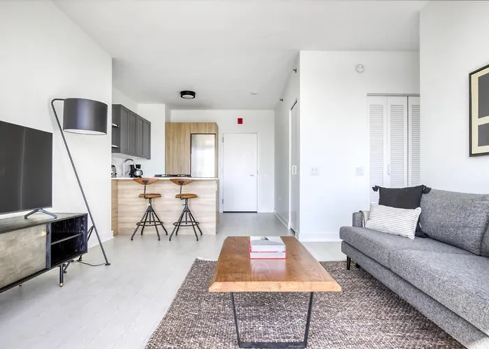 W Loop W Gym Pool Coworking Nr Uic Chi-438 Chicago